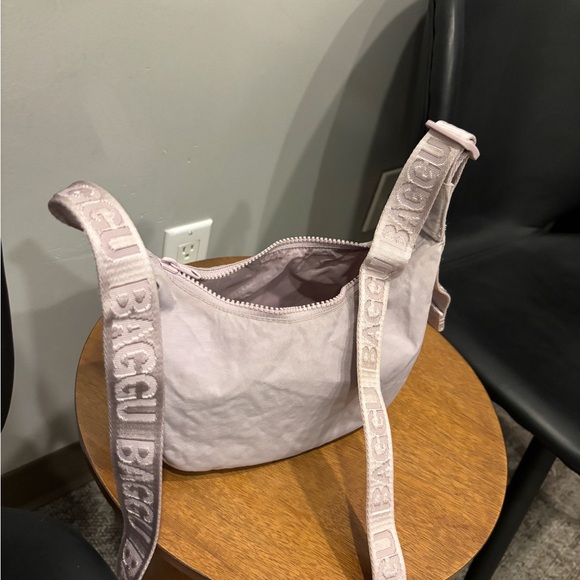 BAGGU Handbags - Baggu Light Pink Shoulder Bag